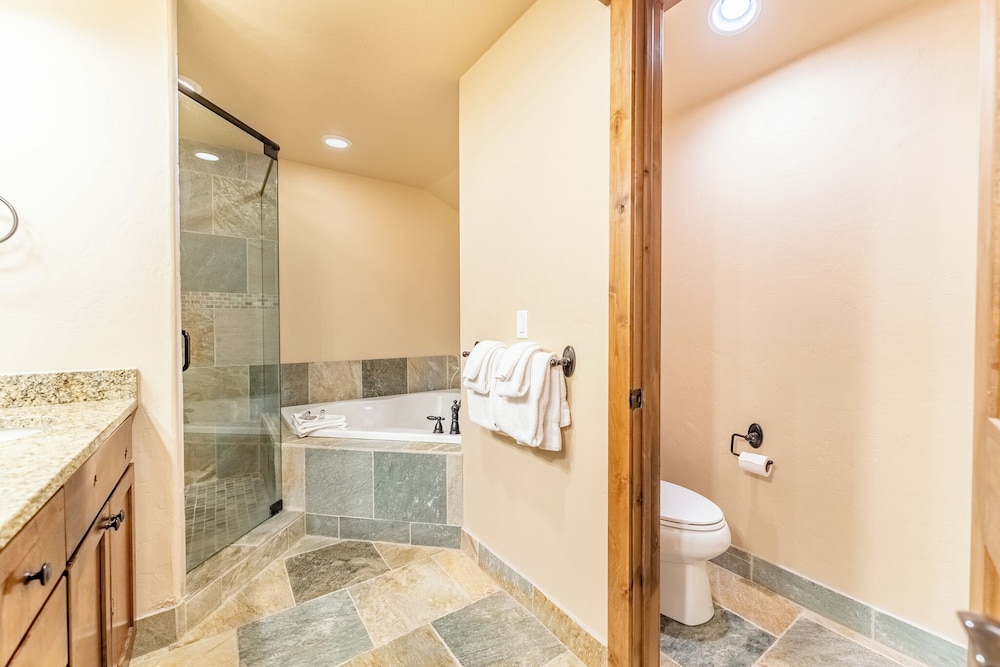 223 Caravelle Drive