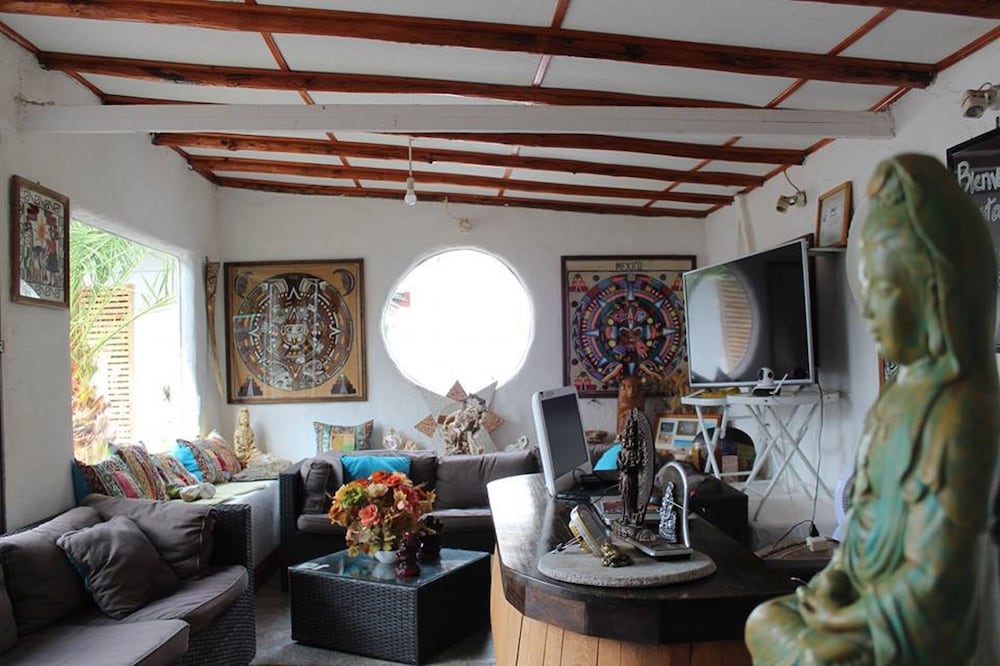 Hostal Vida 2000 view 4
