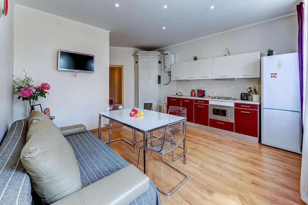 Home4day Central Apartment on Nevsky Prospekt