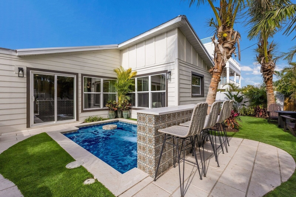 83rd St Villas East 2 Bedroom Villa