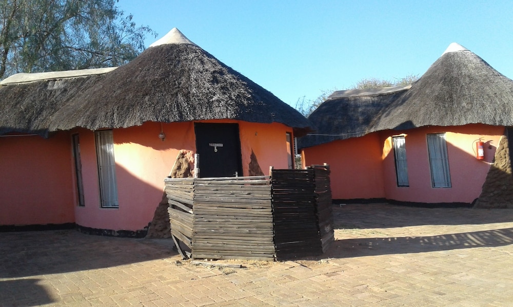 Gaetsho Lodge