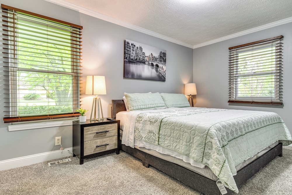 Indianapolis Vacation Rental ~ 8 Mi to Downtown! view 3