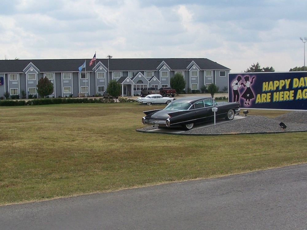 McAlester Vacations - Motel 6 McAlester, OK - South - Property Image 6