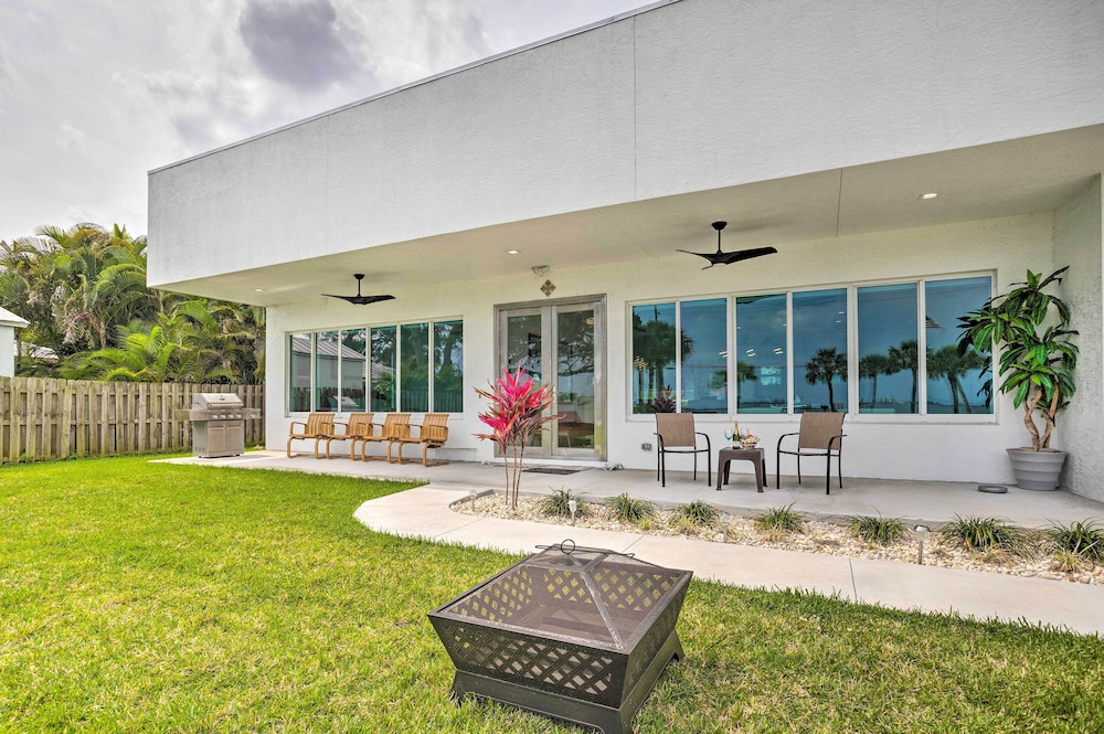 Sleek Fort Pierce Vacation Rental w/ Private Dock! view 5