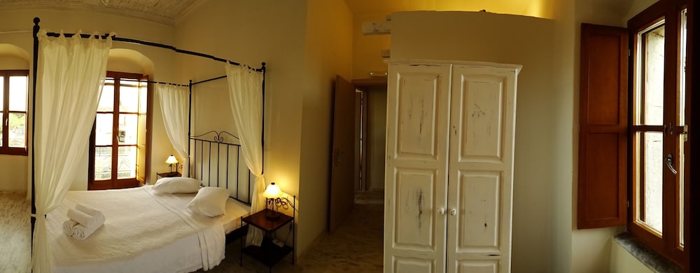 Sofia Areopoli photo 2