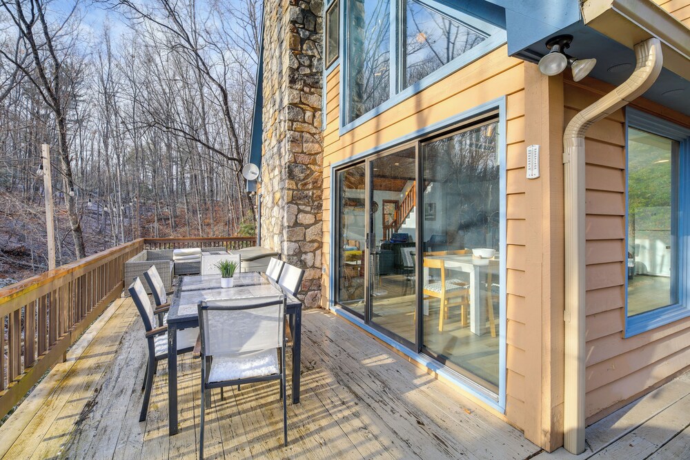 Blue Ridge Mountains Cabin w/ Community Perks!