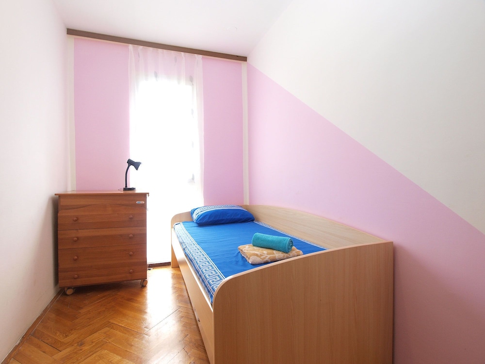 Photo 32
