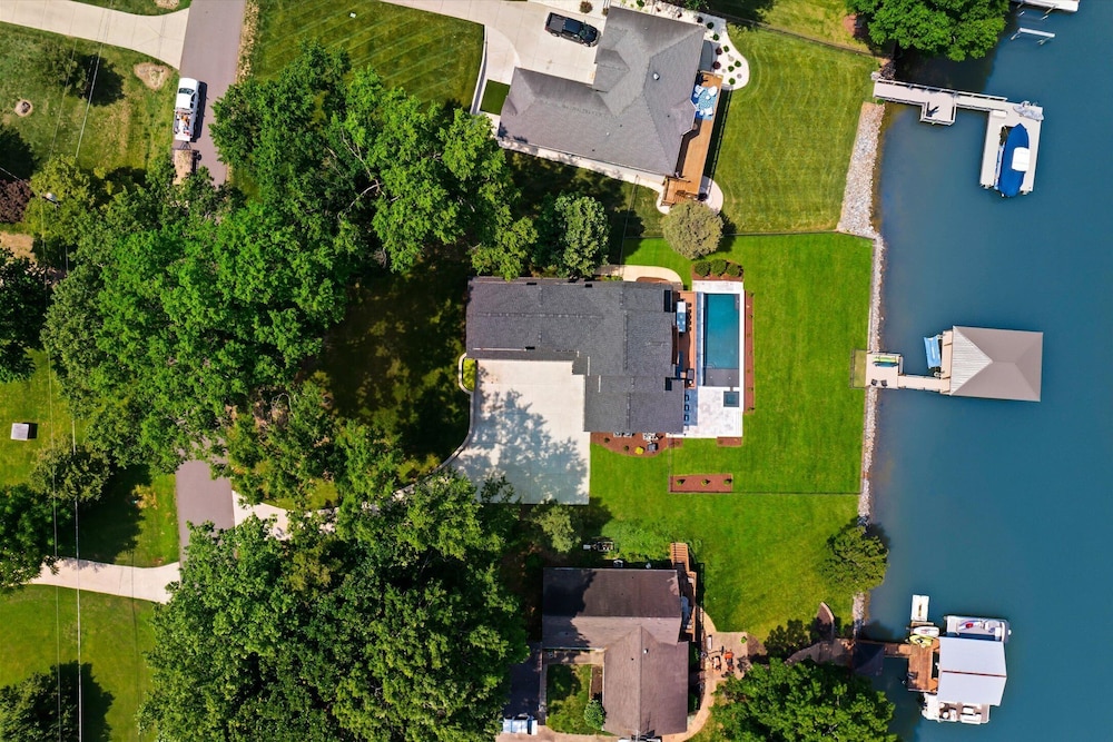 Elysian Shores W/heated Pool & Optional Boat Rental