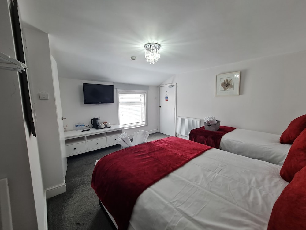 Clifton Villa Hotel