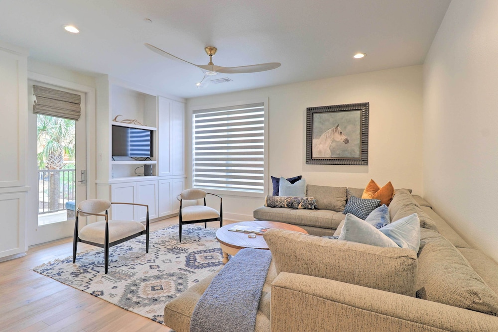 Lake LBJ Condo w/ Balcony Shared Boat Docks - Property Image 14