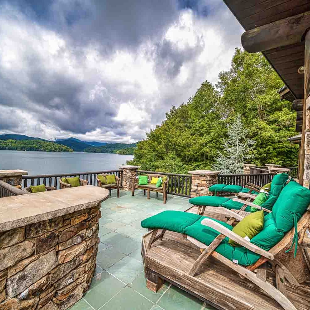 Forge Lake Lodge in Topton