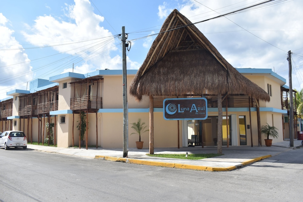 Hotel Luna Azul by Uvas - Image 1