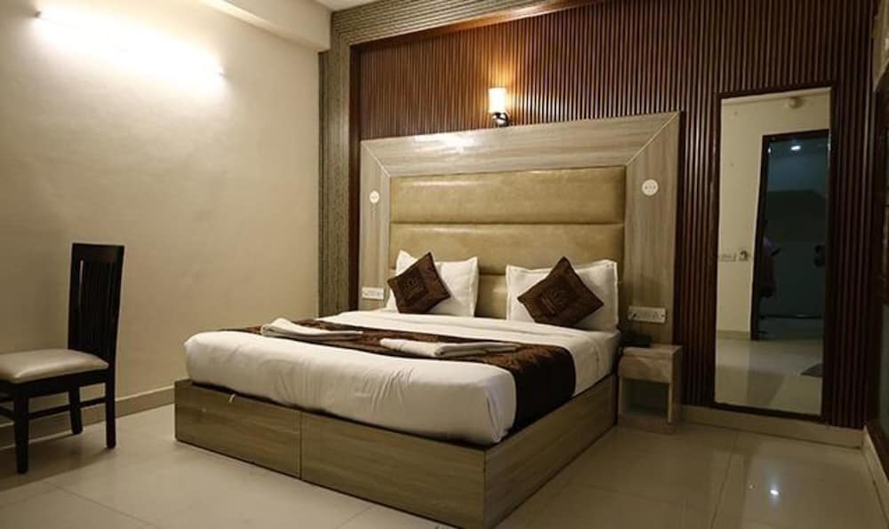 FabHotel Reconnect Suites - Near IGI Airport - New Delhi