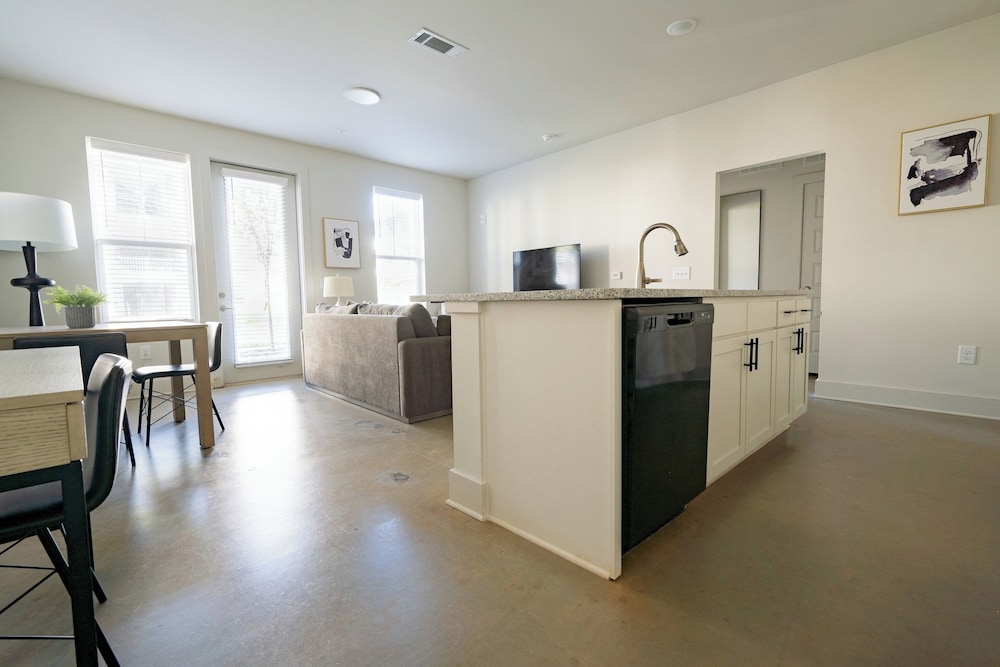 Landing Furnished Apartments - Northwest Charlotte