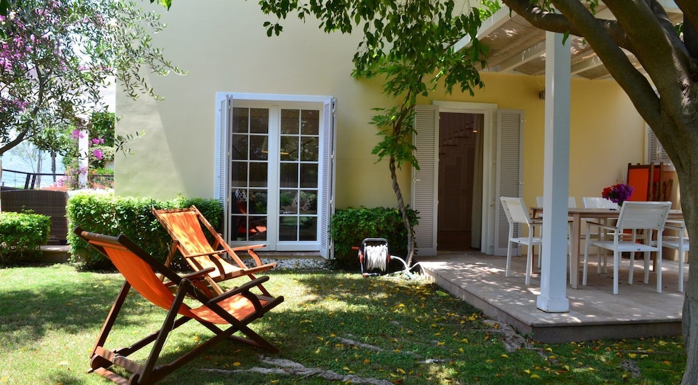 Portville Villas by Villa Safiya