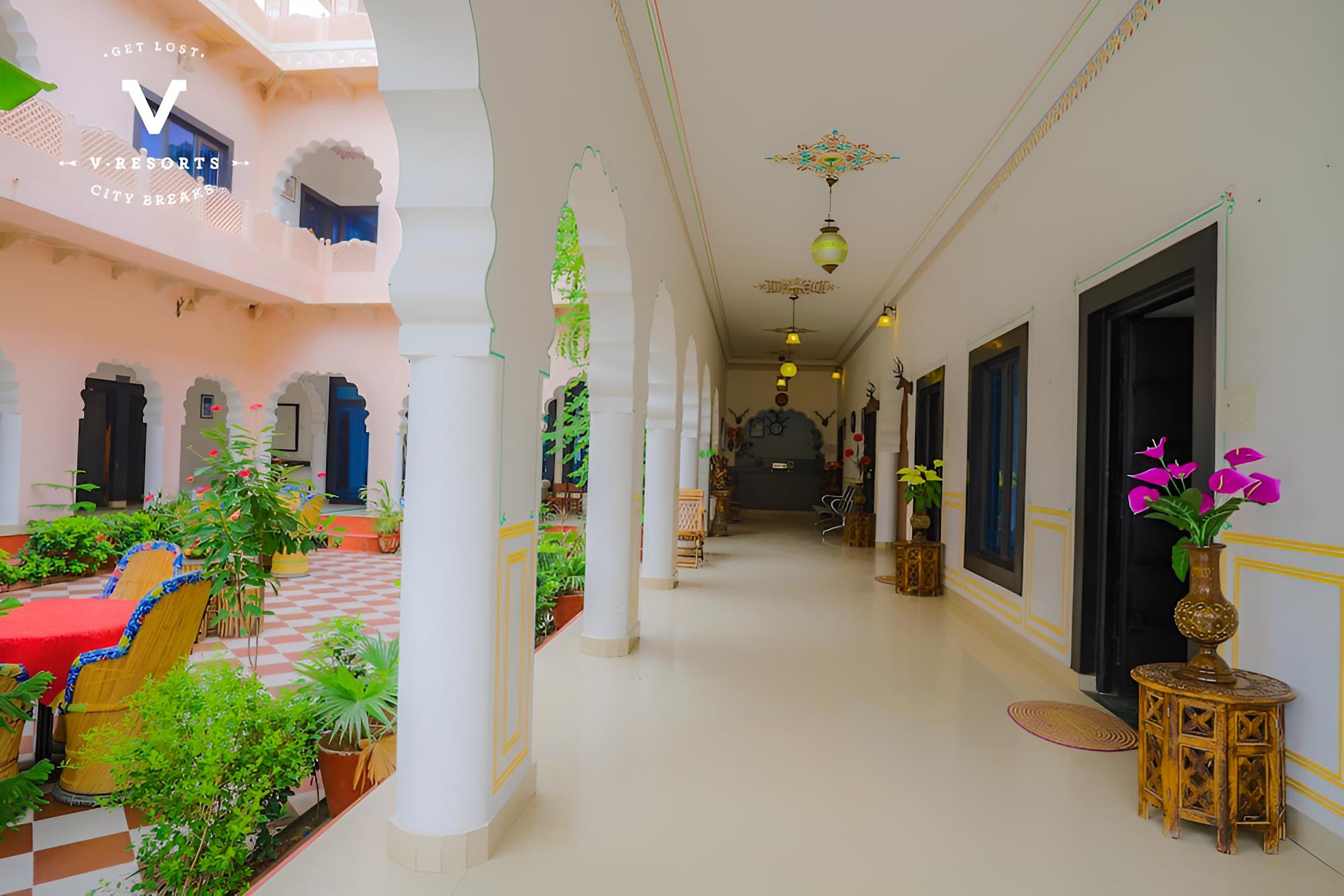 Hotel Kiran Vila Palace view 2