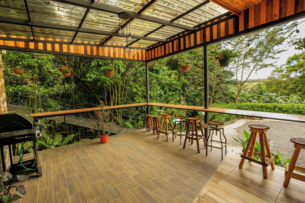 Tityra Lodge