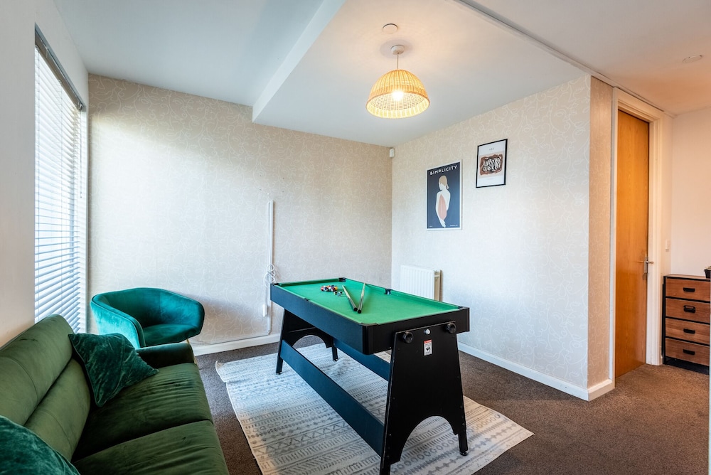 Family 3 Bedroom House by Guestz