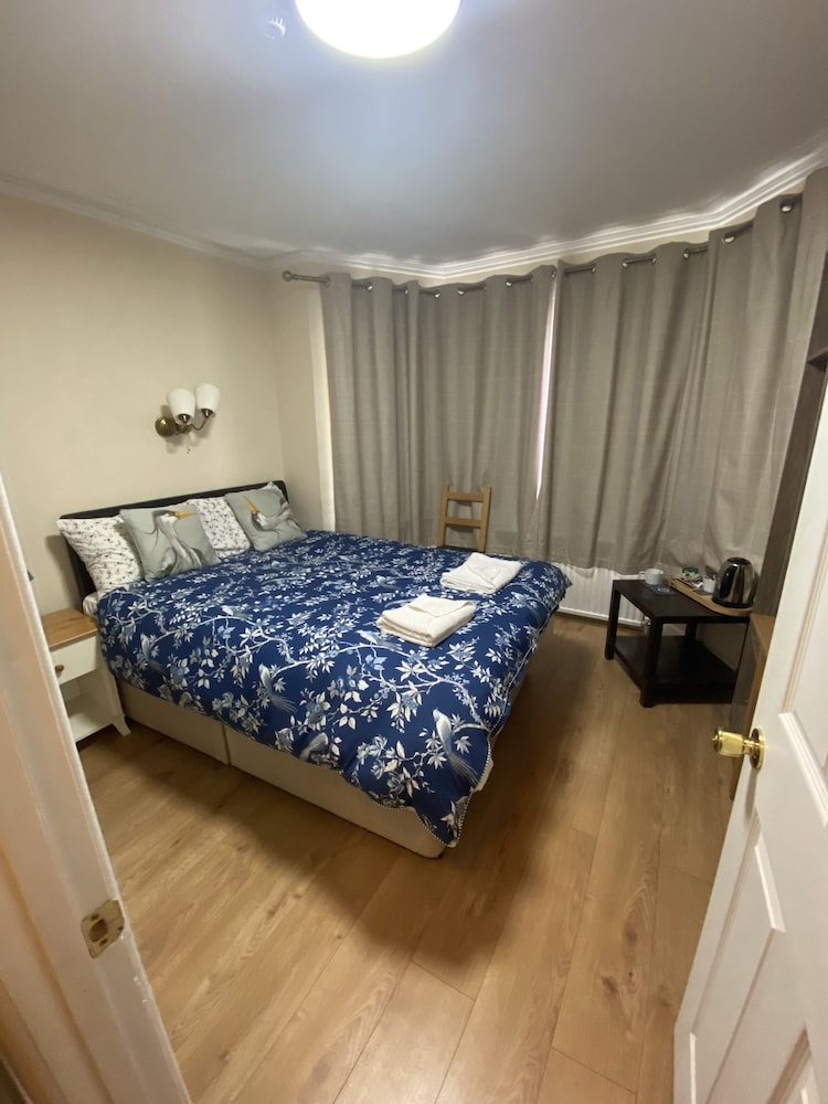 Oxford Vacations - Hollybush Guest House - Property Image 23