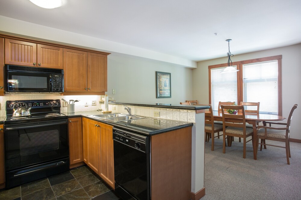 Eagle Springs East 1 & 2 Bedroom Condos