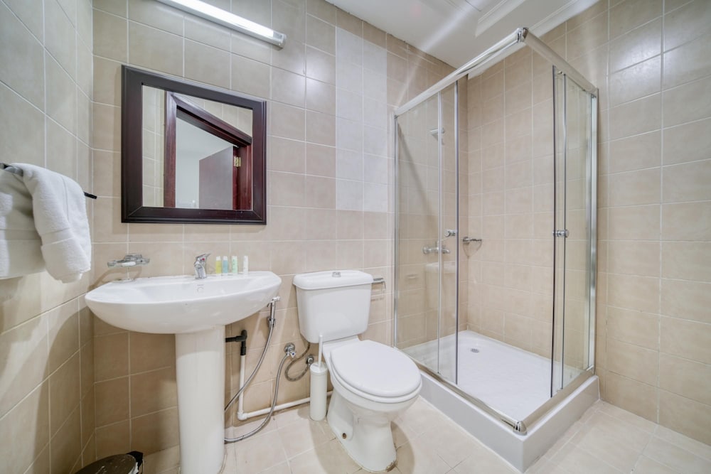 Exclusive 6BR Palm Villa w Private Pool and Beach