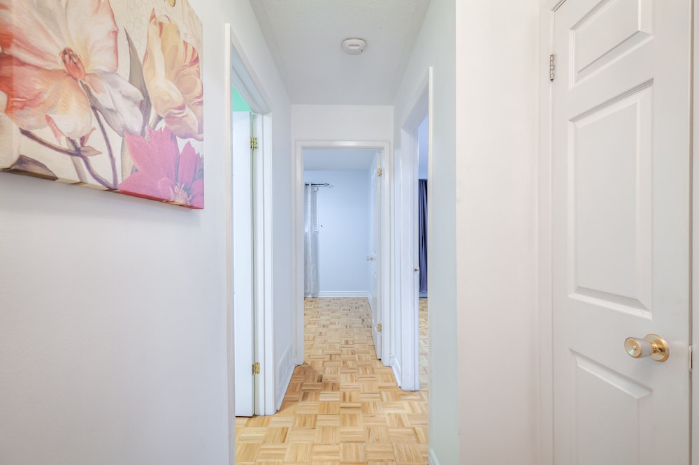 Spacious Breathtaking 4br Villa in the heart of Toronto