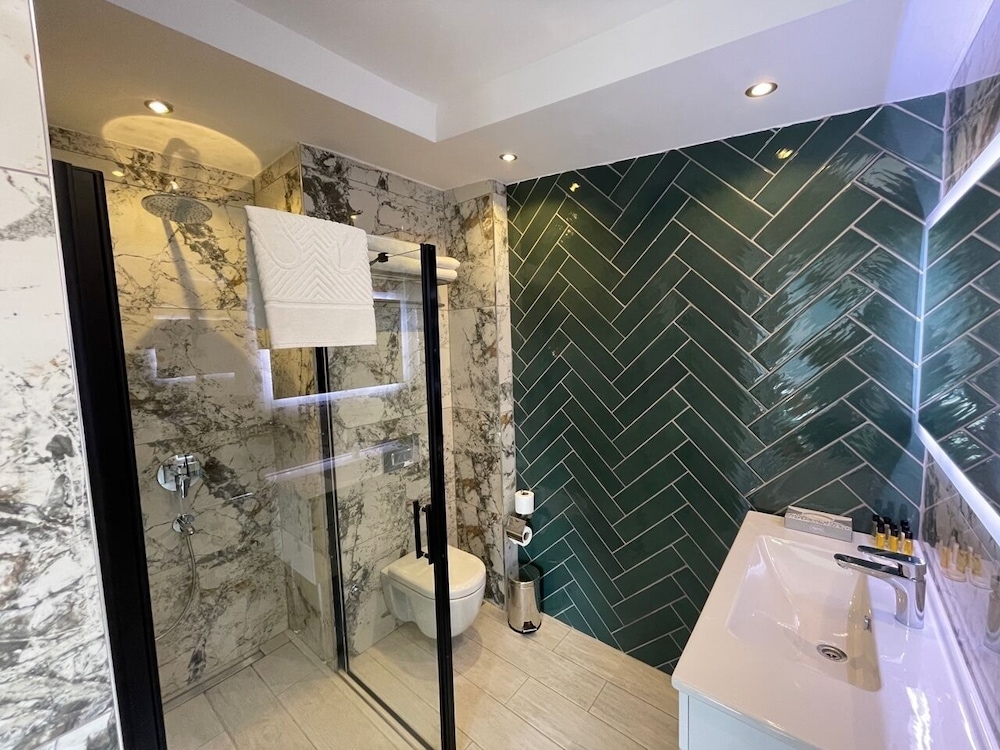 Feri Suites - Image 92