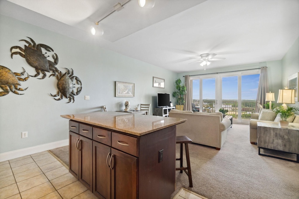 Laketown Wharf 1331