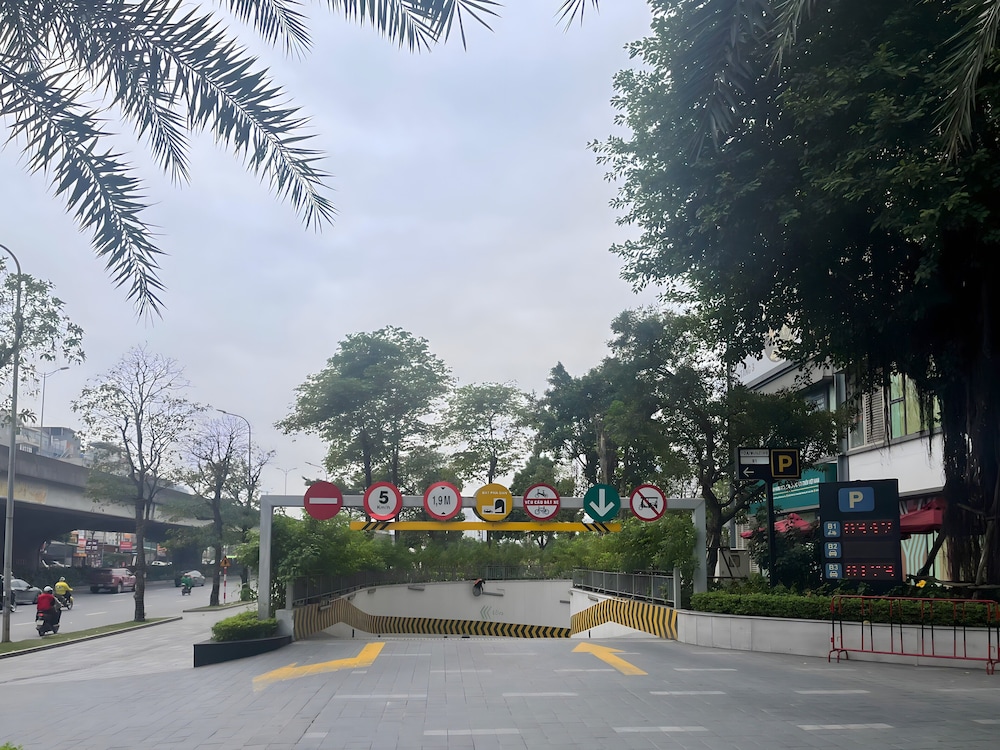 Mira Housing- Vinhome Skylake Luxury Apartment