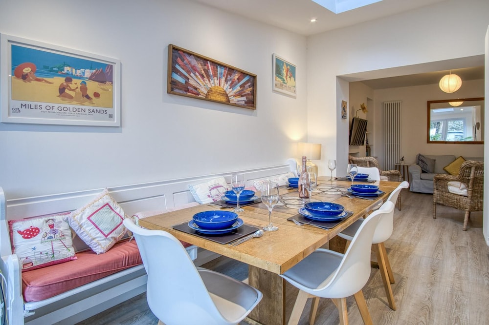 Taliesin - 5 Bedroom Holiday Home - Tenby