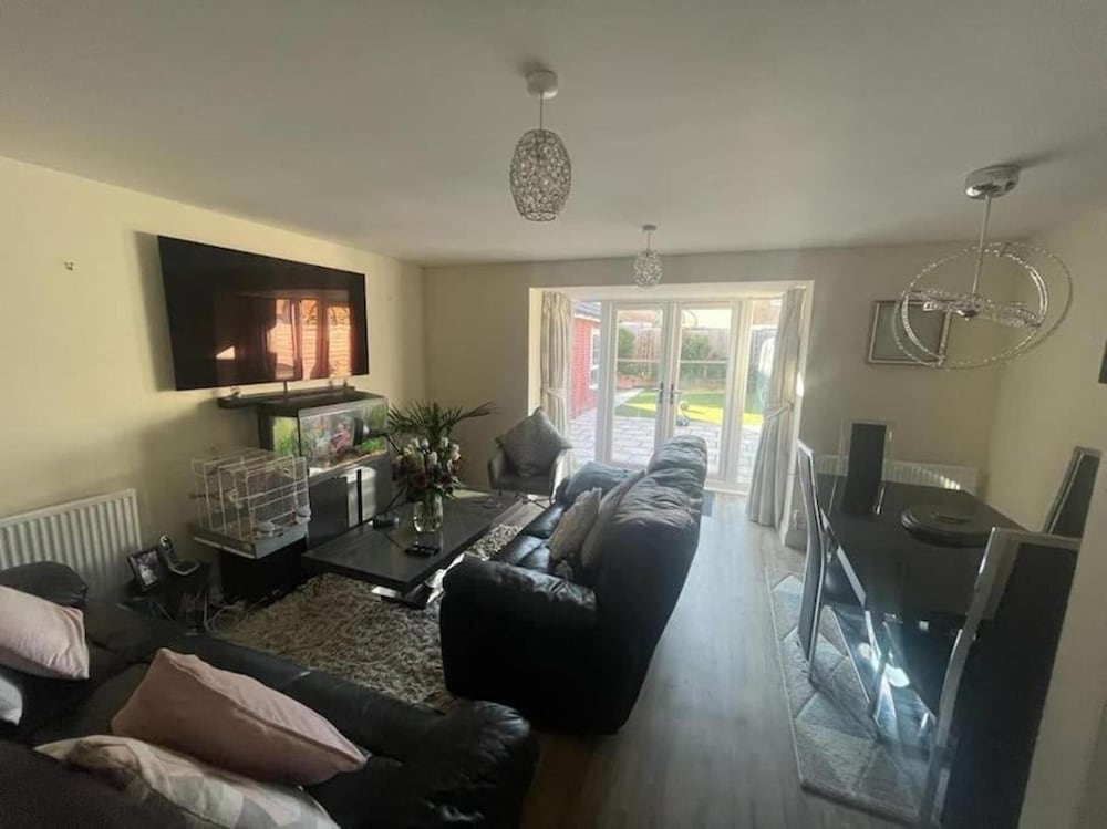 Bristol Unique Townhouse - 4 Bedroom House