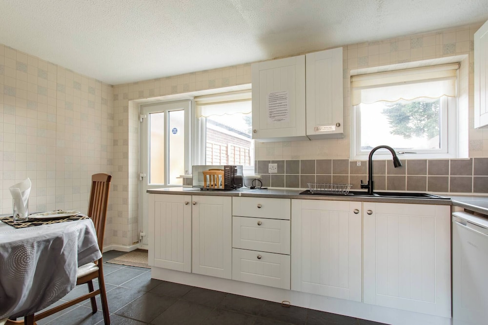 2 Bedroom Holiday Home Eith 3 Beds & Sofa Bed Near Manchester City Stadium