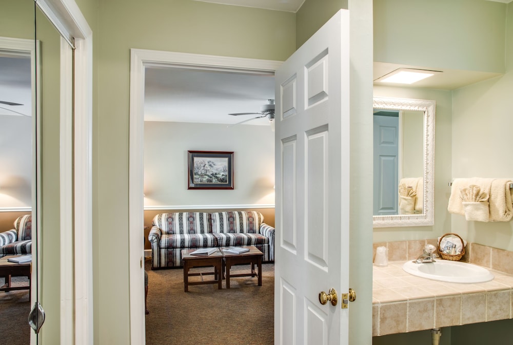 Boxwood Lodge