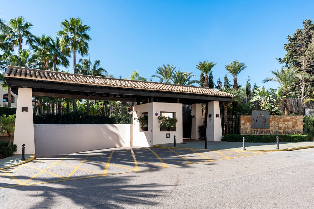Stylish Apartment With Pool in Marbella - Ref M51