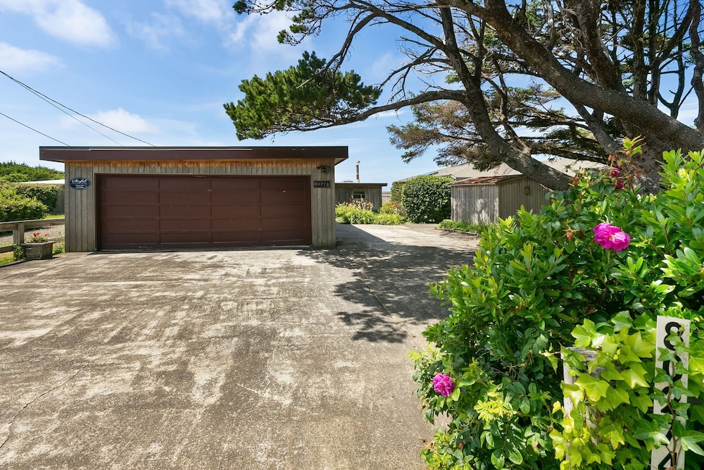 The Pilot House by Avantstay Stunning Home Right On Arch Cape Beach