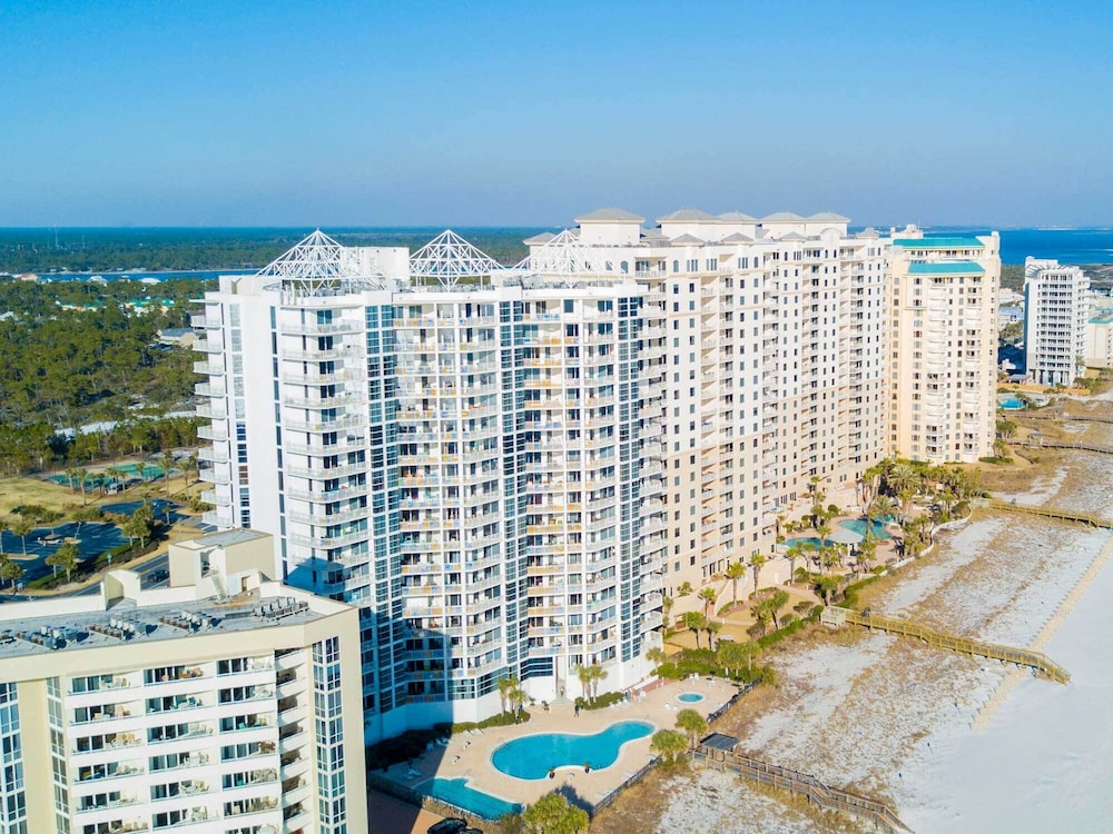Palacio #202 by Southern Vacation Rentals
