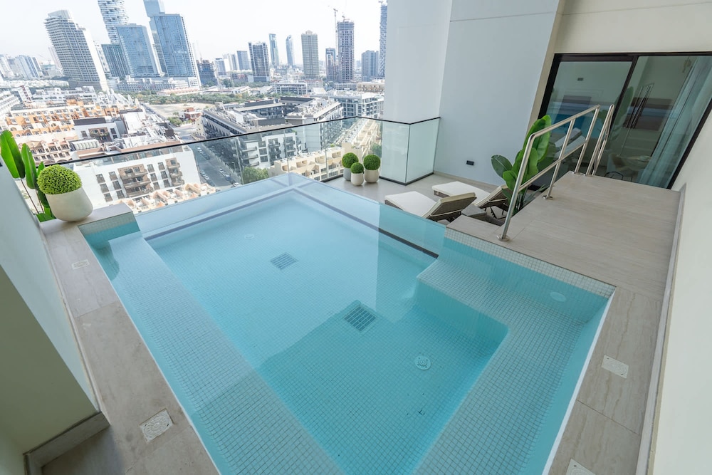 Tranquil 2 Bedroom in Binghatti Onyx With a Private Pool and City View