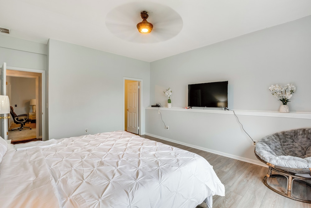 6 Mi to Hospitals: Guest Suite in South River