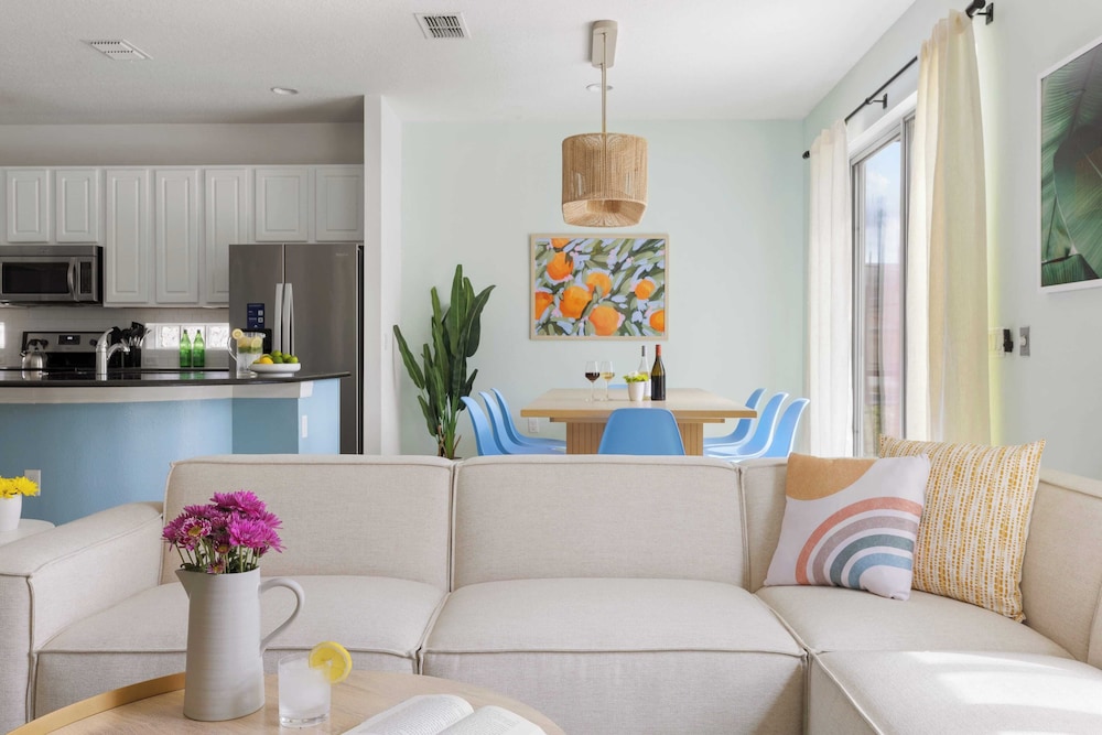 Sleeps 18! Solterra Resort, Pool, Gameroom, Themed Bdrs Broad Oak by Avantstay