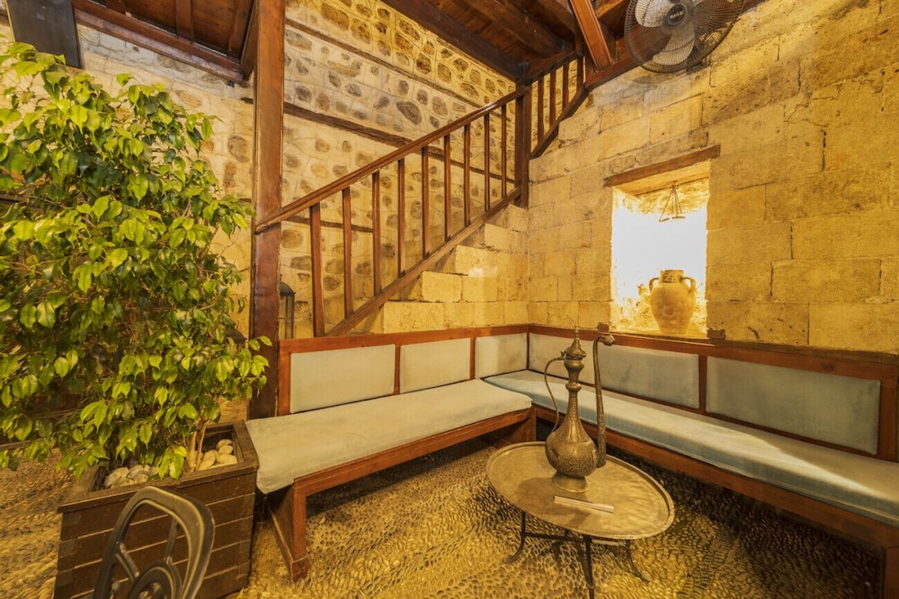 Mesmerizing Hotel Room Near Hadrian s Gate