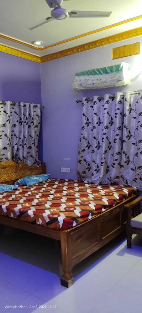 Om Guest House