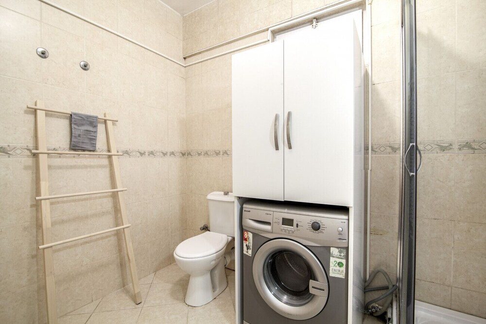 Central and Convenient Flat in Sisli