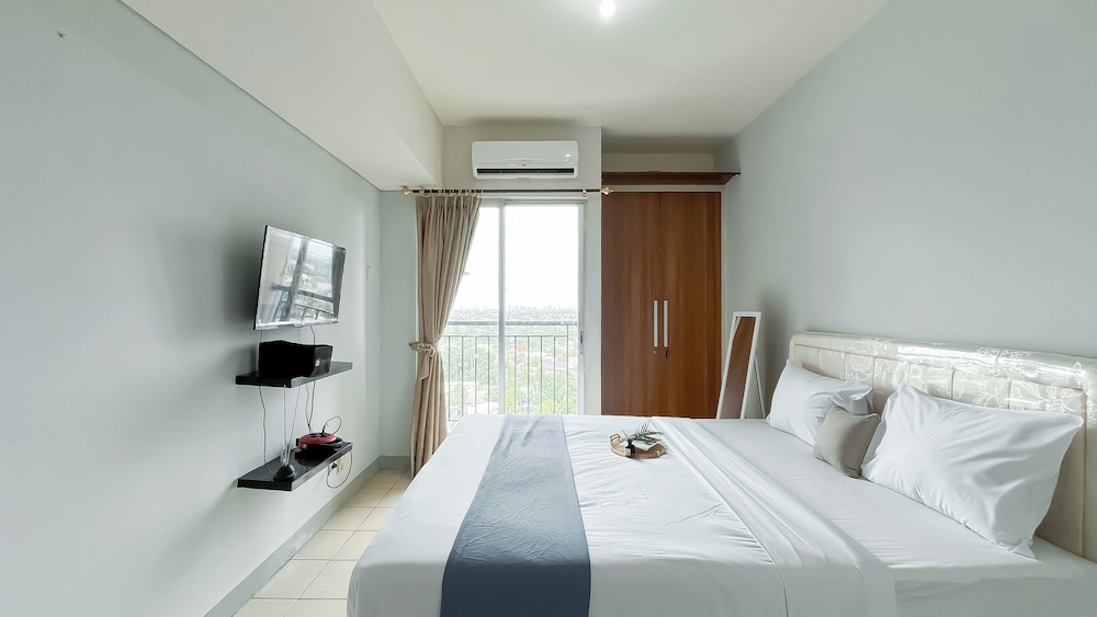 Nice And Cozy Studio Room Apartment Serpong Greenview