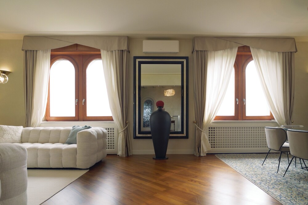 Villa Angela - Italian Homing