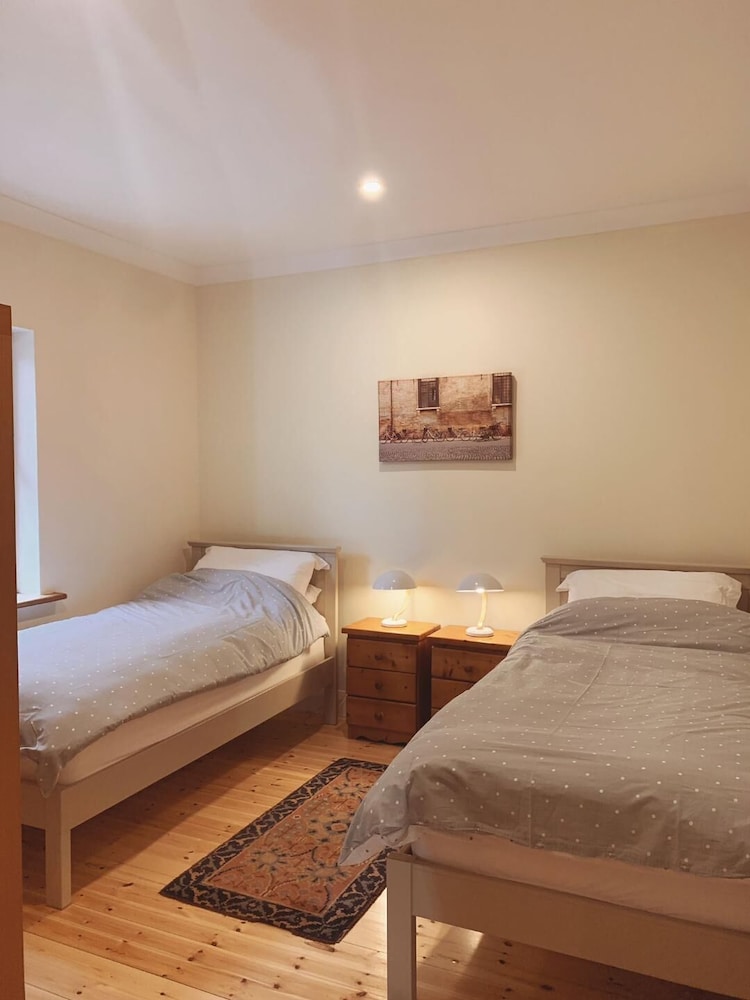 Mangerton Mountain Chalets