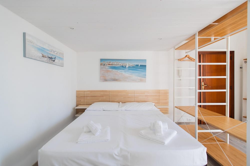 Torre Lama con Balcone Vista Mare by Wonderful Italy