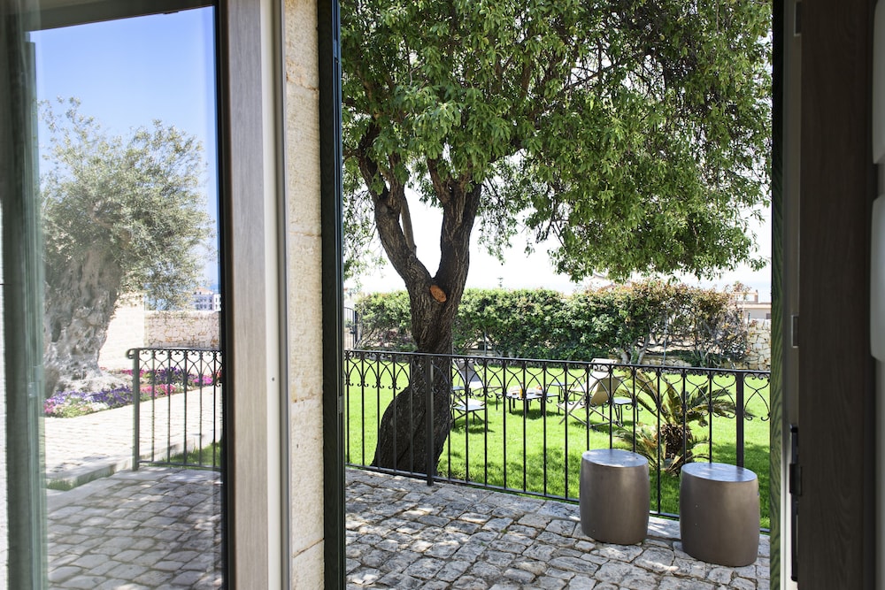 POGGIO LEANO photo 2