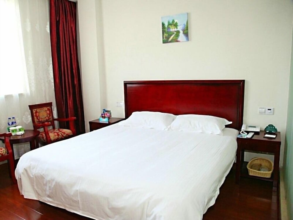 GreenTree Inn Suzhou Zhangjiagang Daxin Town Pingbei Road Express Hotel