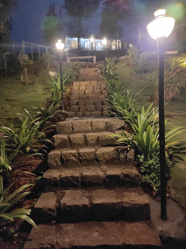 PAKOID COTTAGES