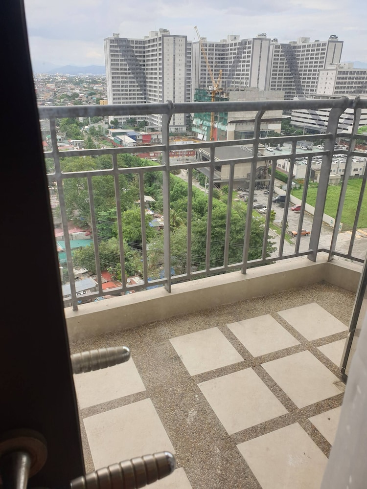Lovely Skyview Haven -near BGC